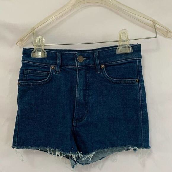 WE THE  FREE DEMIN SHORTS SIZE 24‎ - Picture 1 of 5